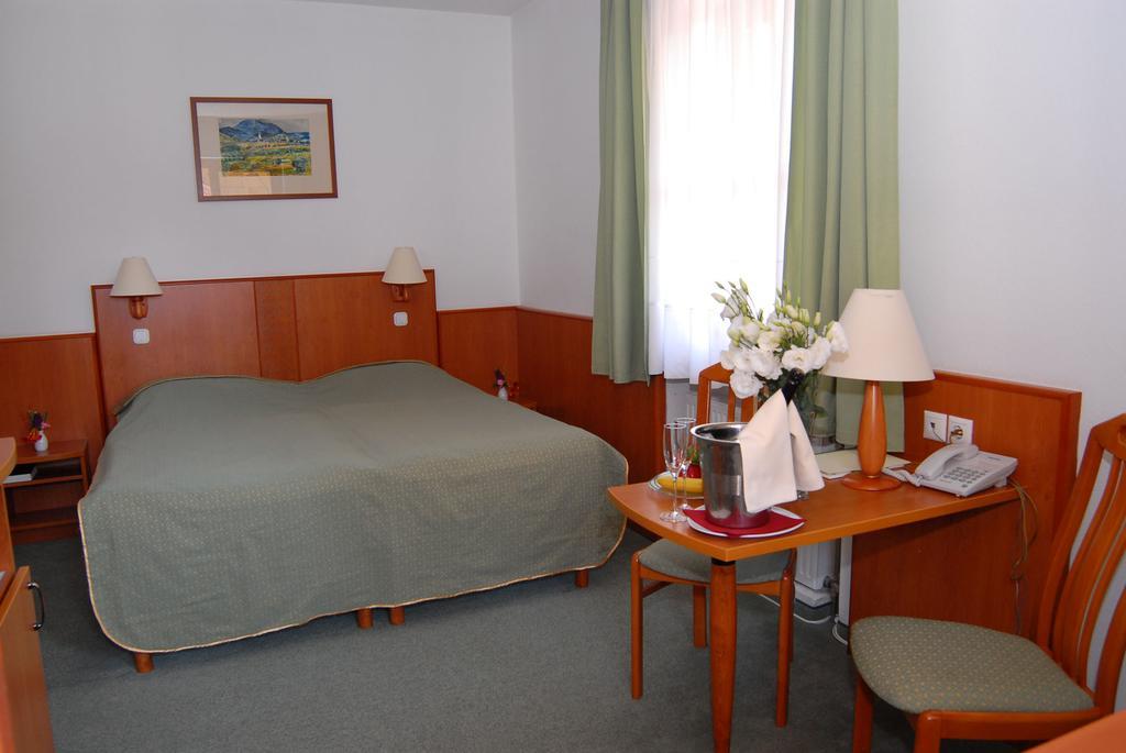 Magita Hotel Basko Екстериор снимка