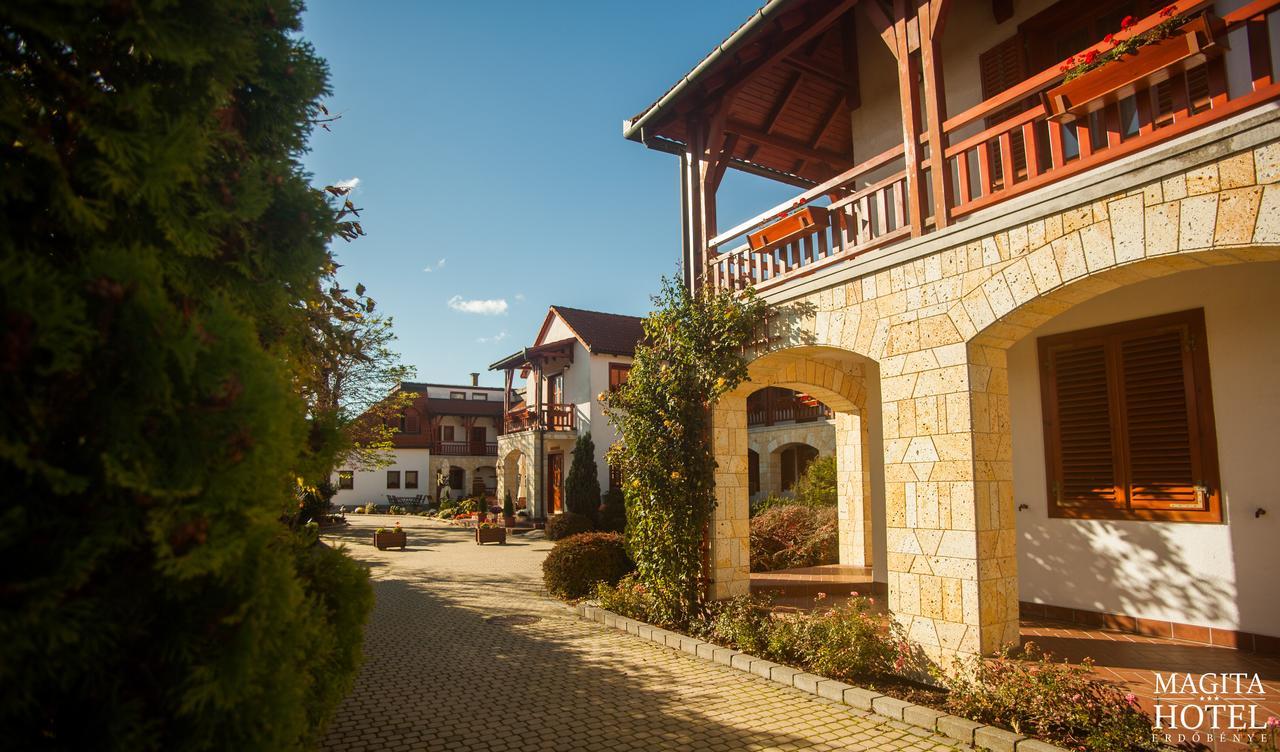 Magita Hotel Basko Екстериор снимка