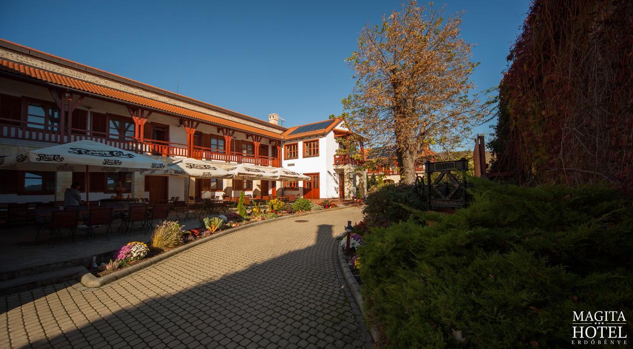 Magita Hotel Basko Екстериор снимка