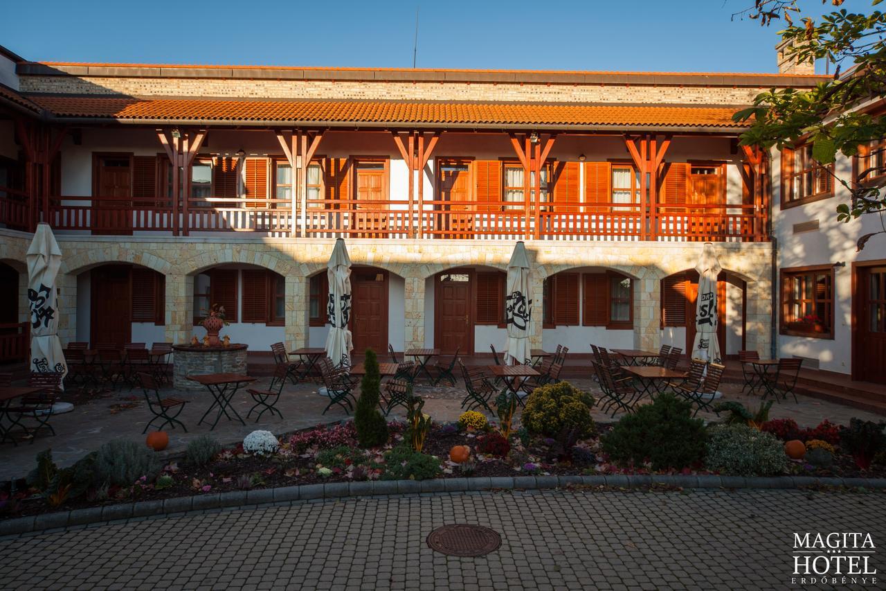 Magita Hotel Basko Екстериор снимка