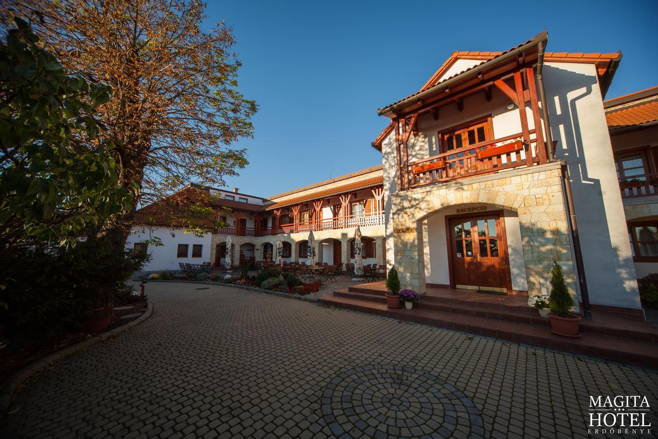 Magita Hotel Basko Екстериор снимка