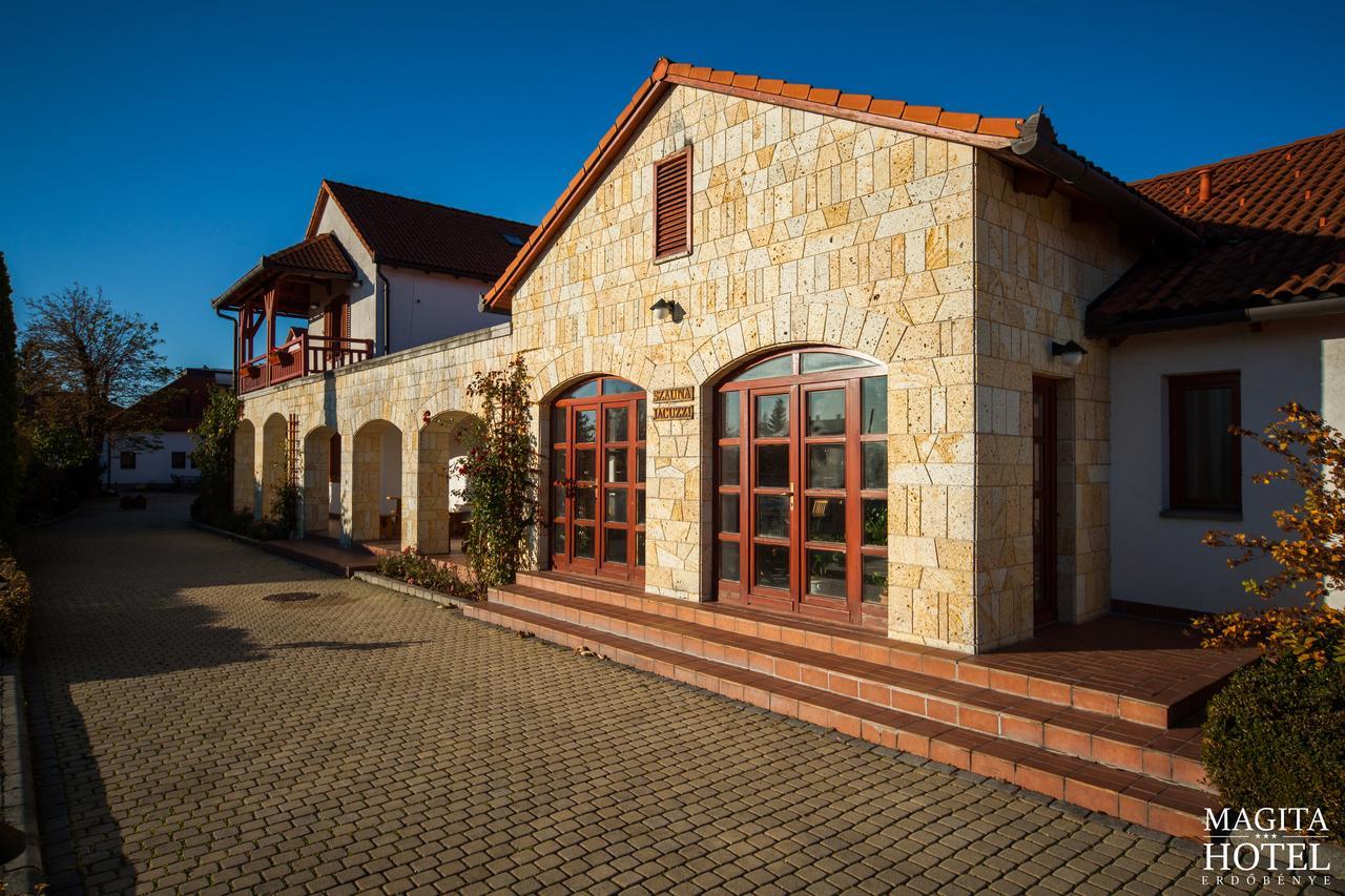 Magita Hotel Basko Екстериор снимка